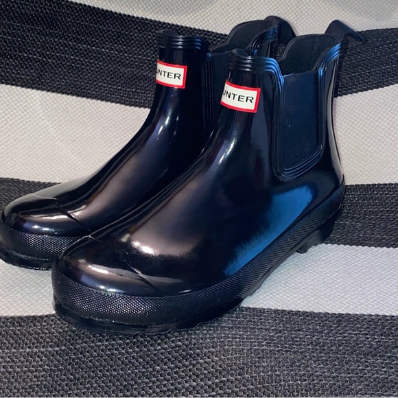 Hunter Shoes - Womens Hunter Original Chelsea Black Short Waterproof Rain Boots. Size 11 GLOSSY